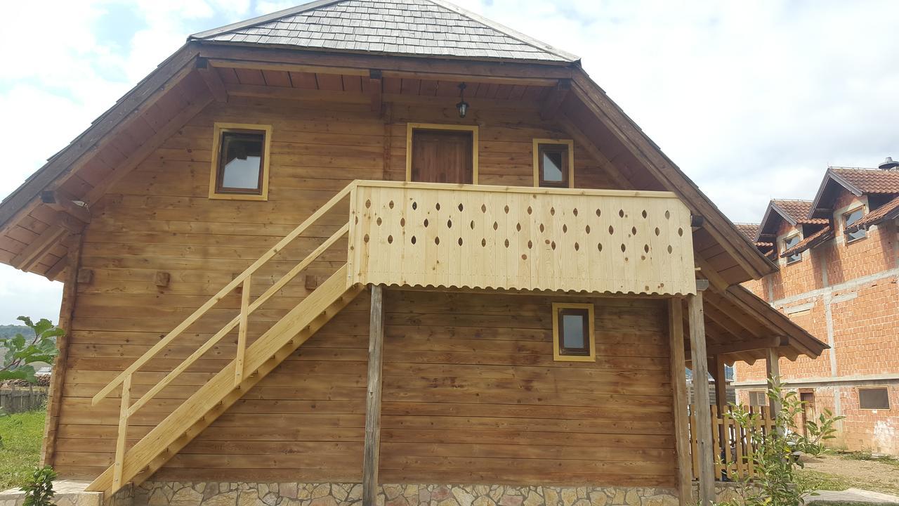 Konoba Ognjiste Acomodação com café da manhã Sokolac  Exterior foto